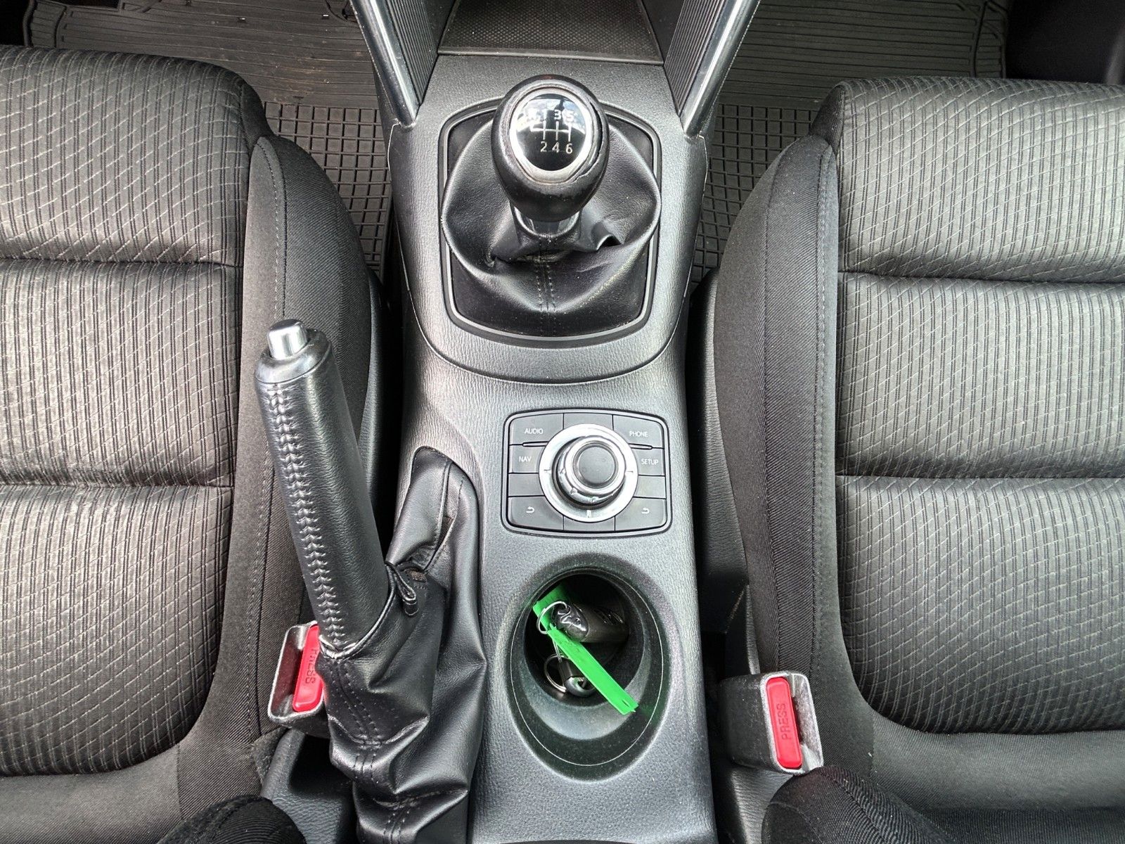 Fahrzeugabbildung Mazda CX-5 Center-Line 2WD Steuerkette neu/TÜV neu/