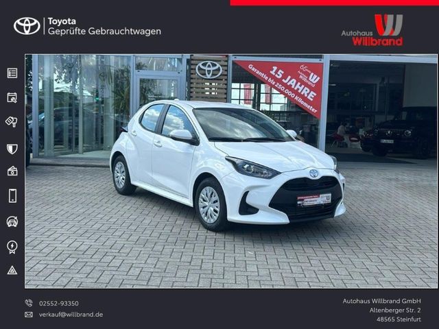 Toyota Yaris Hybrid SHZ Business Navi ACC Apple CarPlay