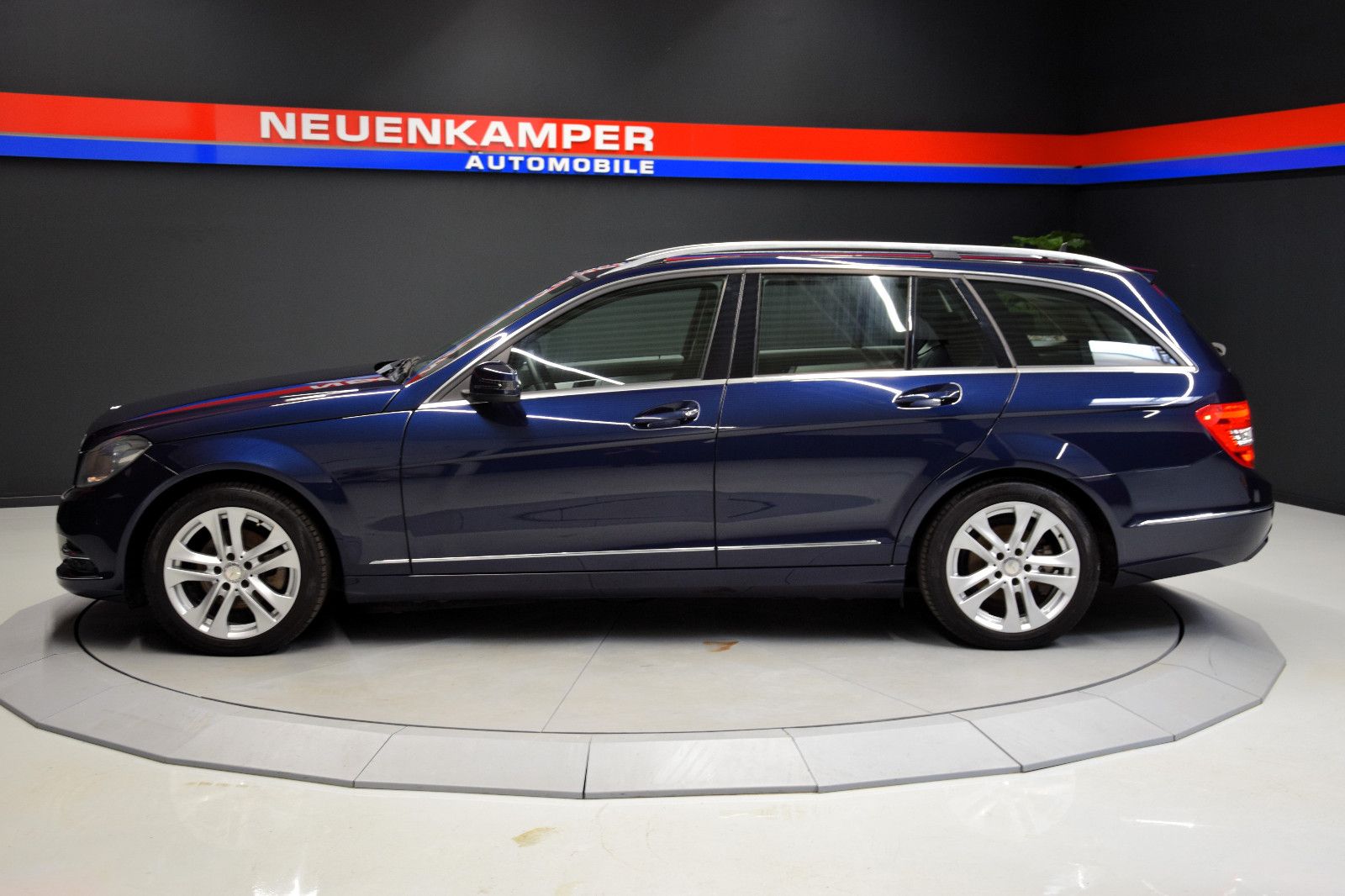 Fahrzeugabbildung Mercedes-Benz C 180 T CGI BlueEfficiency Avantgarde 2.Hand