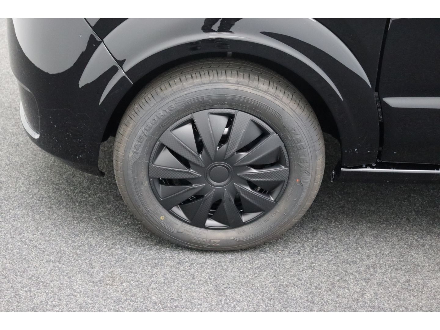 Fahrzeugabbildung Ligier MYLI V3 LAB E5 *Fahren ab 15* Multimedia pack