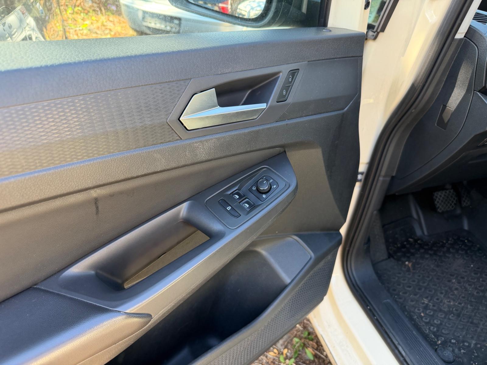 Volkswagen Caddy Maxi 2.0L 7-Sitzer
