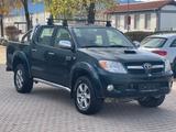 Toyota Hilux 3.0D 4x4 Automatik Klima Doppelkabine - Toyota Hilux: 3.0