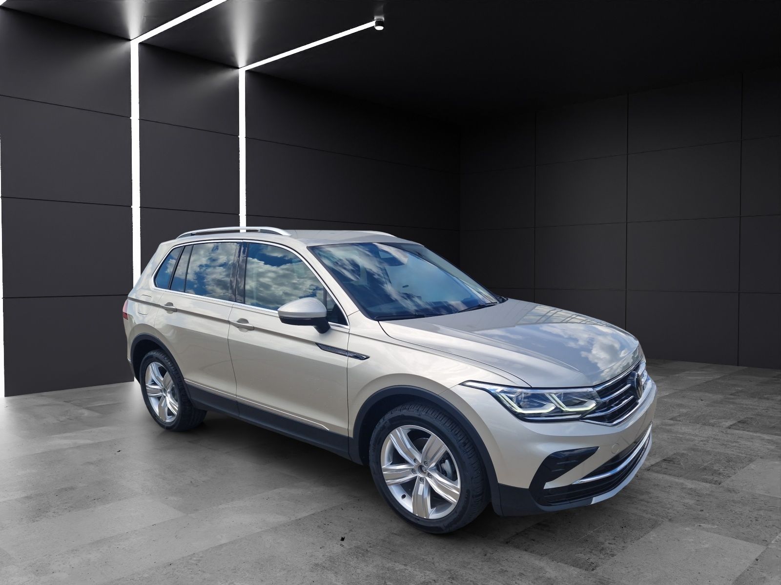 Fahrzeugabbildung Volkswagen Tiguan Elegance TSI DSG IQ.Light 19" ACC AHK SHZ