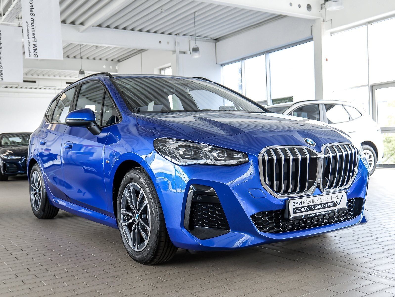 BMW 223 Active Tourer - Bild 6