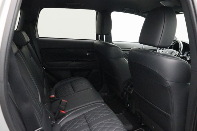 Fahrzeugabbildung Mitsubishi Outlander PHEV 2.4 Intro Edition 4WD