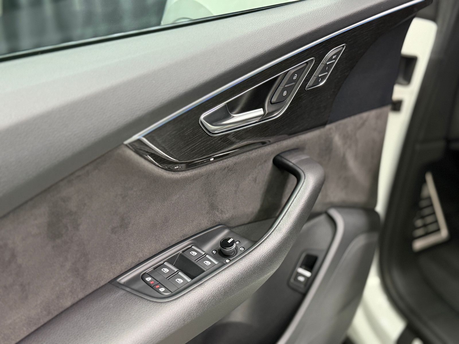 Fahrzeugabbildung Audi Q8 50 TDI quattro |MATRIX|AHK|LUFT