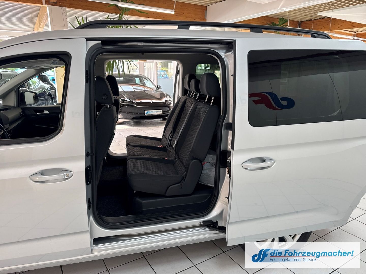 Fahrzeugabbildung Volkswagen Caddy Life Maxi 2.0 TDI EU6d AHK  *EXPORT