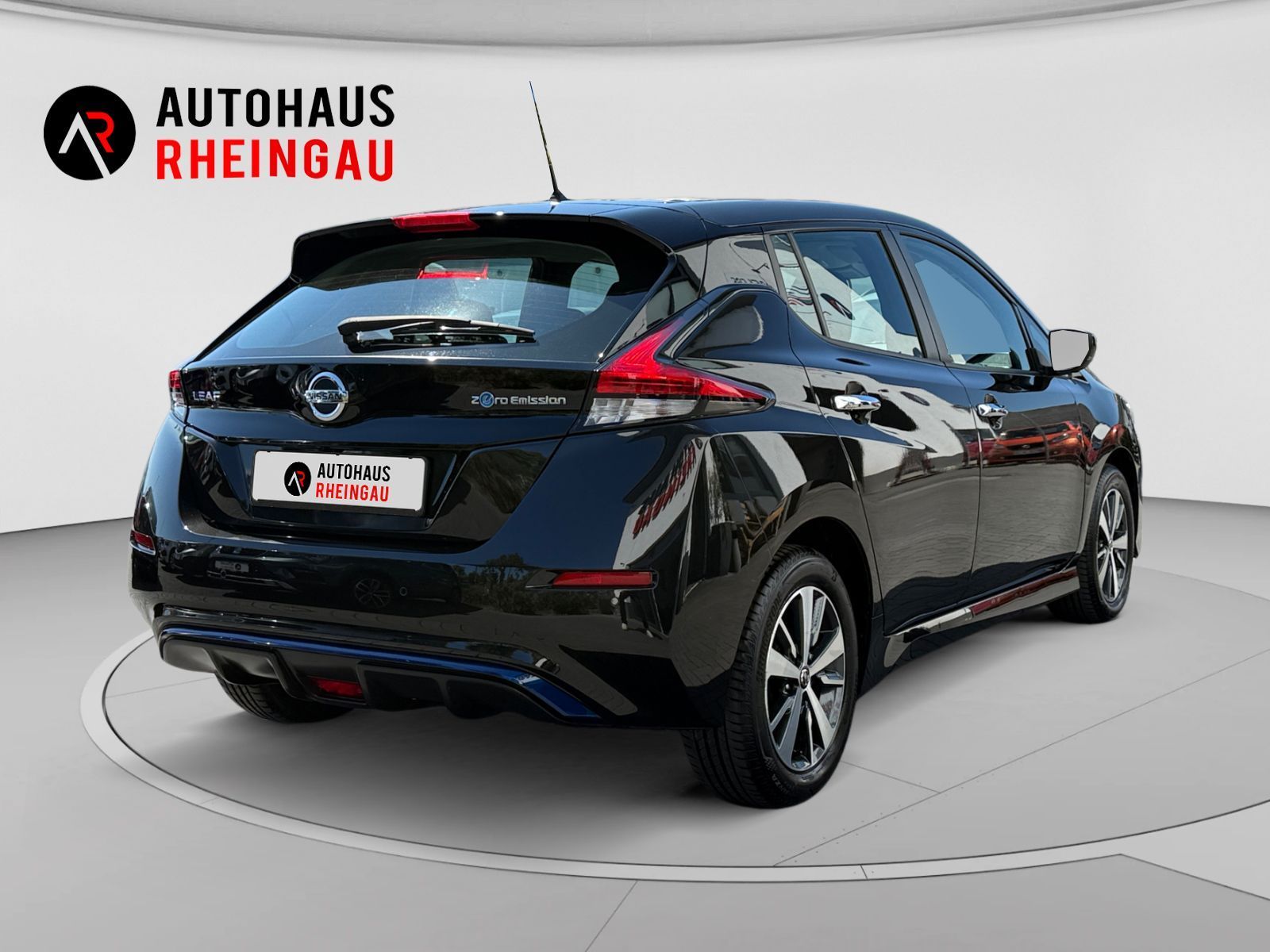 Fahrzeugabbildung Nissan Leaf ZE1 40kWh 360º*ACC*CARPLAY