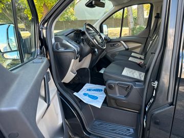 Ford Tourneo Custom - 8