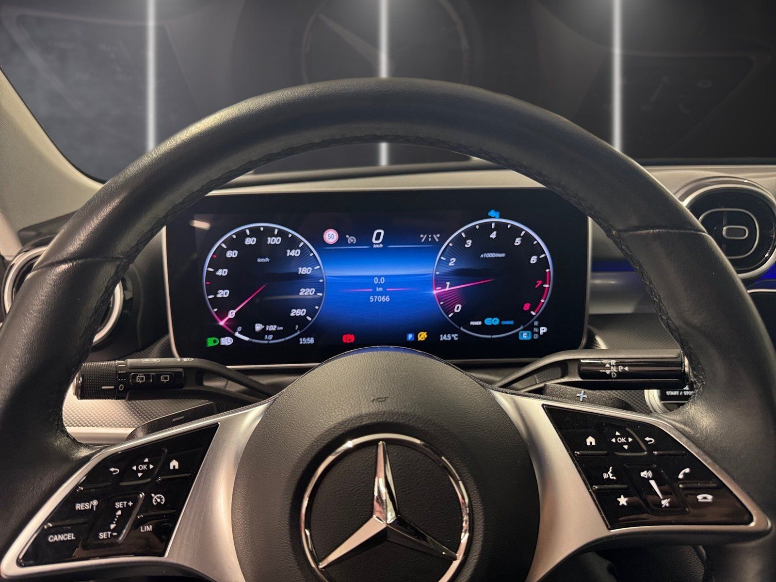Fahrzeugabbildung Mercedes-Benz C 200 T Avantgarde*LED*AHK*Kamera*Ambientebel.