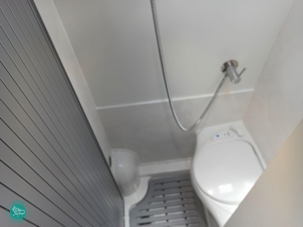 Fahrzeugabbildung Mooveo VAN 54 DB incl. Navi, TV/SAT, Solar, Markise