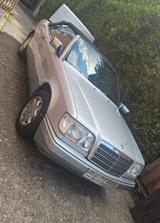Mercedes-Benz Mercedes Cabrio W124 E200 - Mercedes-Benz E 200: W124