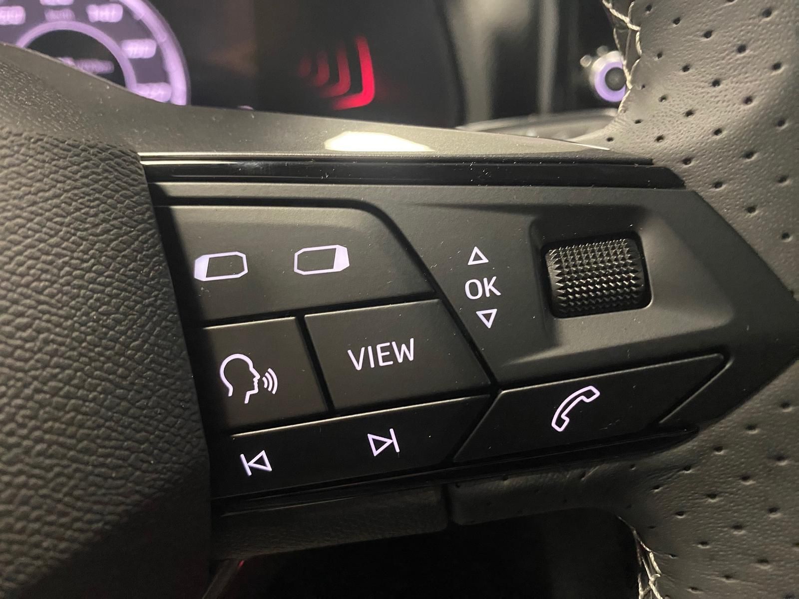 Fahrzeugabbildung SEAT Ibiza 1.0 TSI 1.0 TSI FR 5 J.GARANTIE+ACC+KAMERA