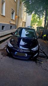Hyundai i20 1.4 Style Automatik Style - Hyundai i20 Gebrauchtwagen in Stuttgart