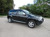 Dacia Duster 1.6 Prestige 4x4*Klima*TüvNeu - Dacia Duster mit Benzin-Antrieb: Allradantrieb, 1.6