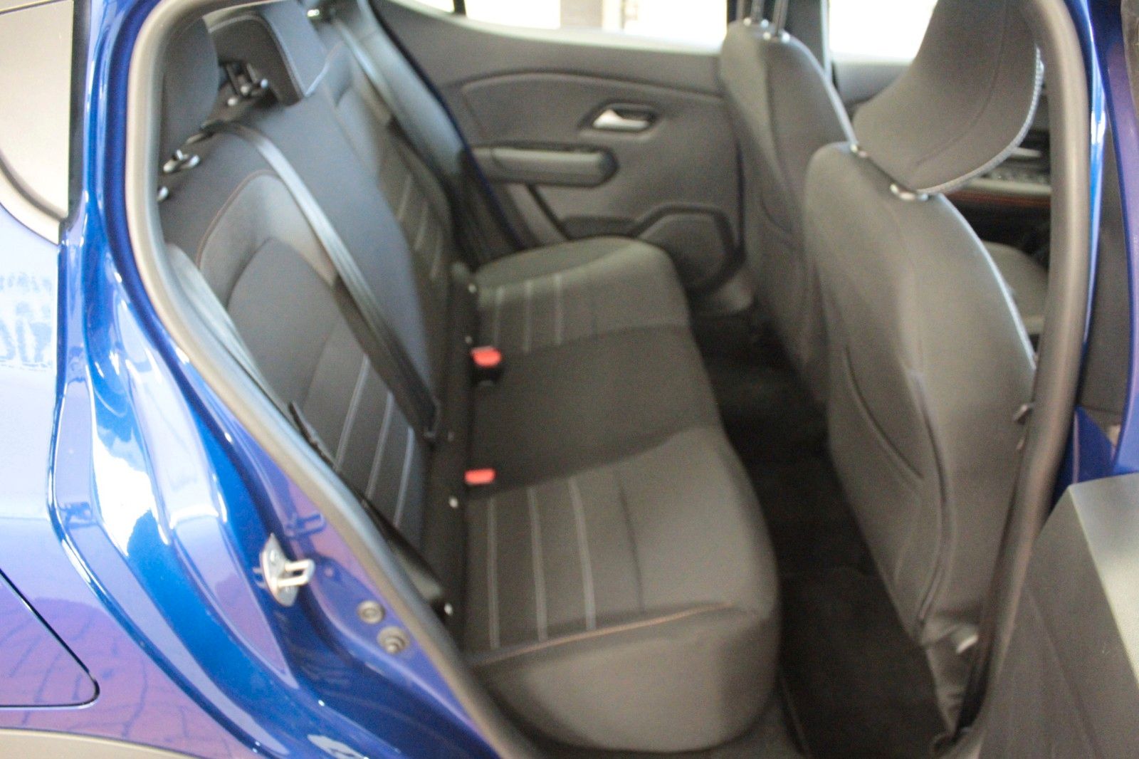 Fahrzeugabbildung Dacia Sandero Stepway TCE 90  CVT Automatik