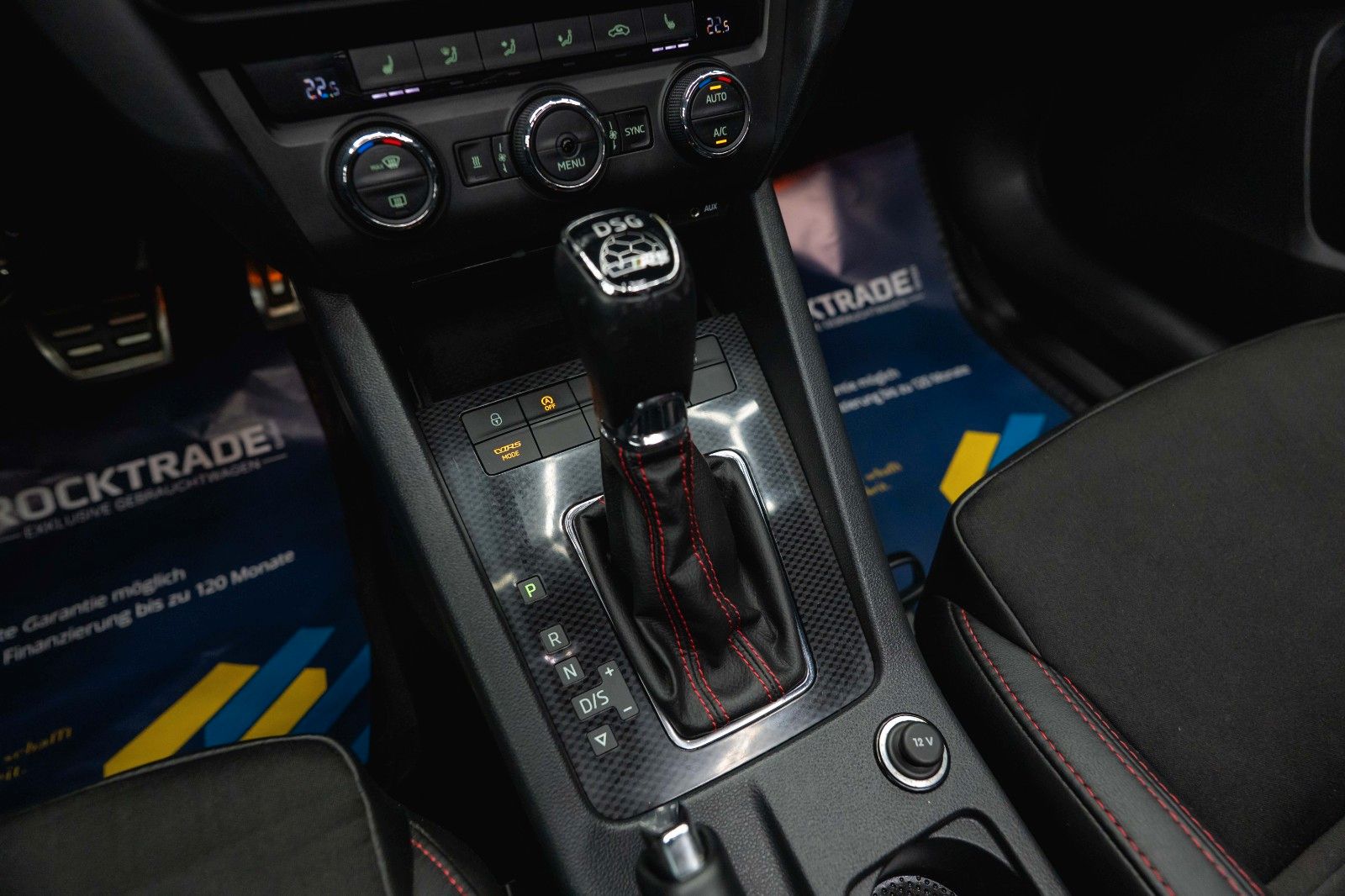 Fahrzeugabbildung SKODA Octavia 2.0 TDI RS 4x4 Performance *Pano*ACC*LED