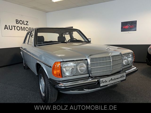 Mercedes-Benz 230 E W123 Deutsches Fz. 1.Hand 55tkm H-Kennz.