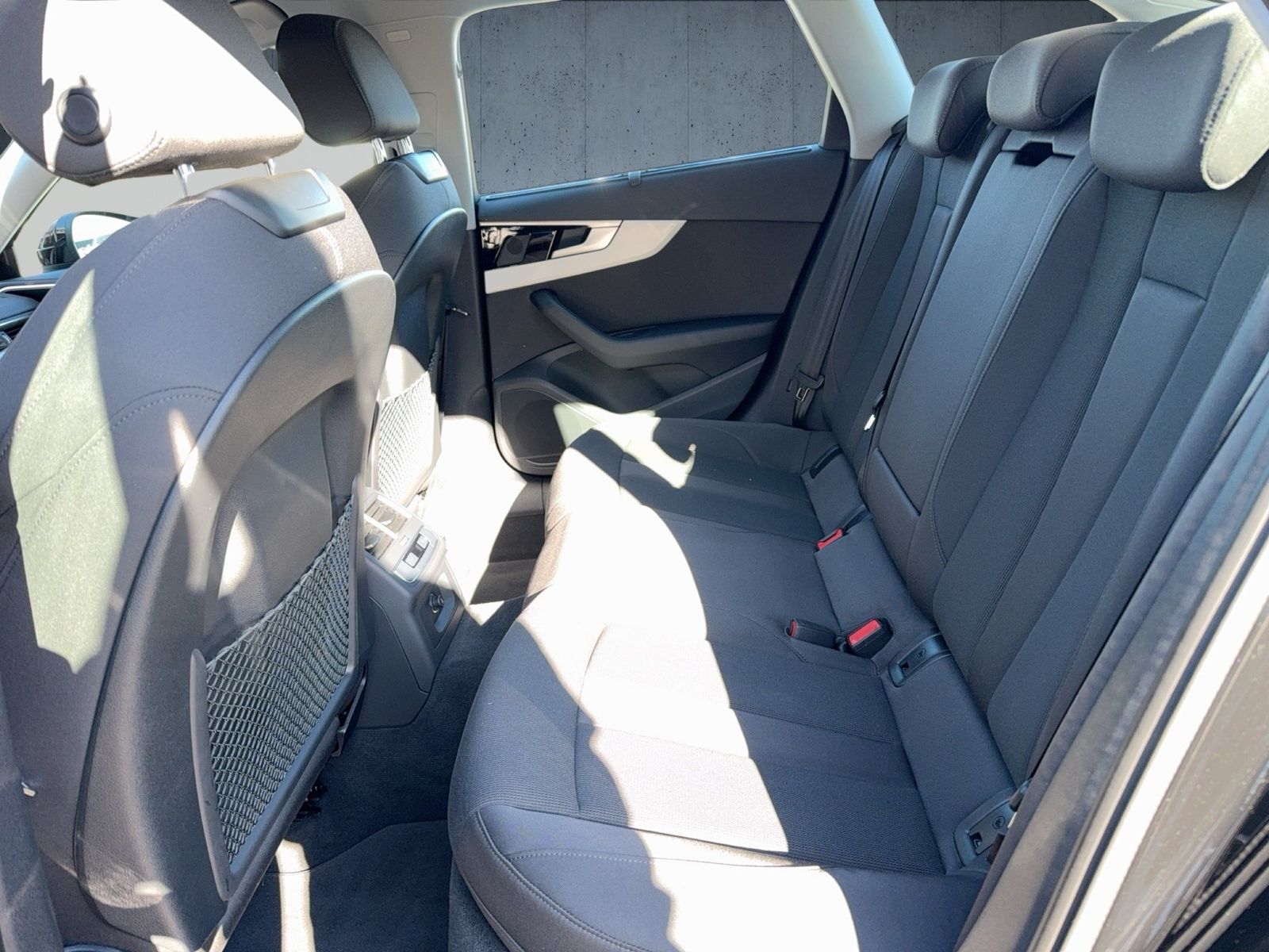 Audi A4 - Bild 13