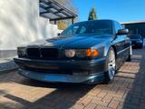 BMW E38 740i Lowtec Schnitzer - BMW 740 aus 1999: 740i
