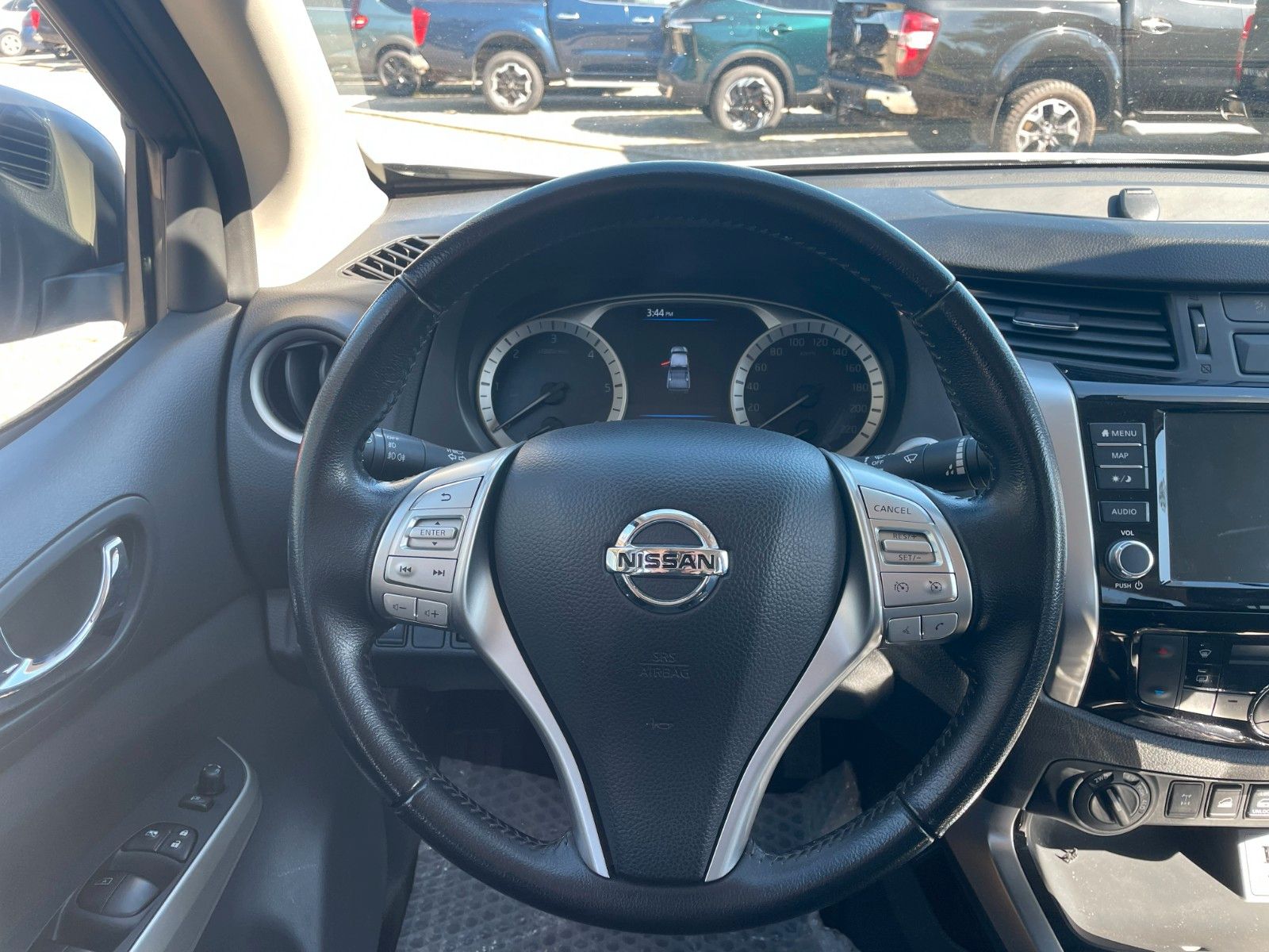Fahrzeugabbildung Nissan Navara NP300 N-Guard Double Cab 4x4