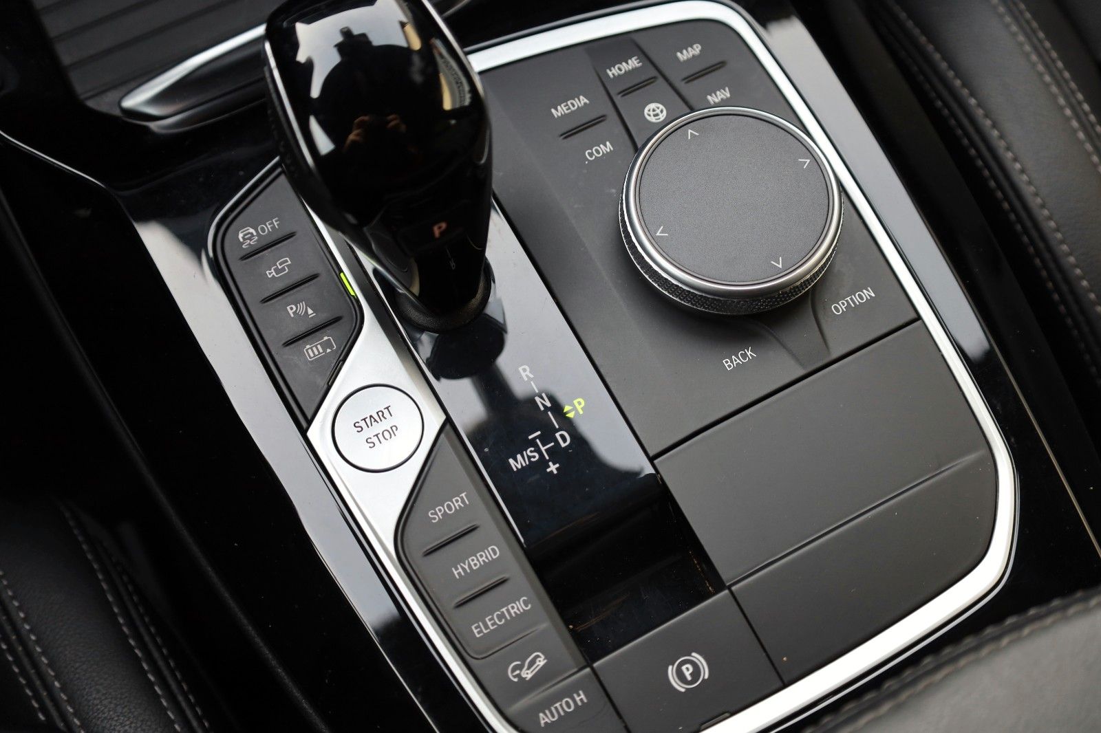 Fahrzeugabbildung BMW X3 xDrive 30 e,Leder,Navi,LED,SH,Kamera,Facelift