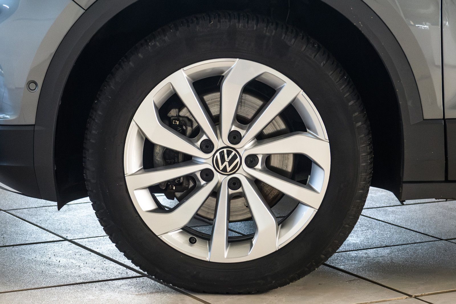 Fahrzeugabbildung Volkswagen T-Roc Style 2.0l TDI DSG + Navi + ACC + Keyless