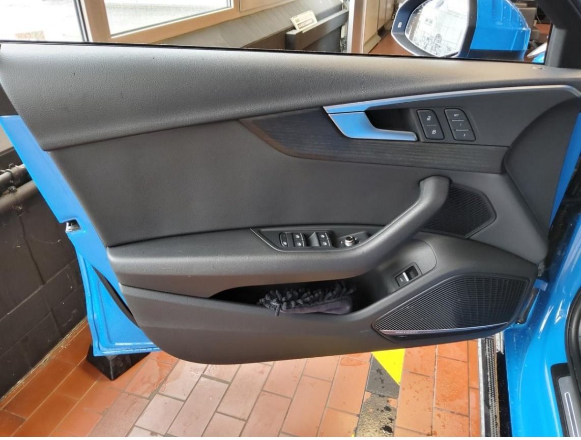 Fahrzeugabbildung Audi A4 Avant 45 TFSI quattro S-LINE TURBO-BLUE B&O