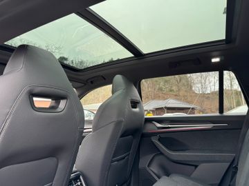 Fahrzeugverkauf 28 Skoda Kodiaq 1.5 TSI Sportline AHK*Matrix*Panodach