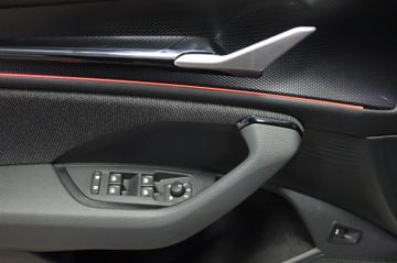 Fahrzeugverkauf 9 Skoda Kodiaq 1.5 TSI Selection Matrix ele. Sitz AHK