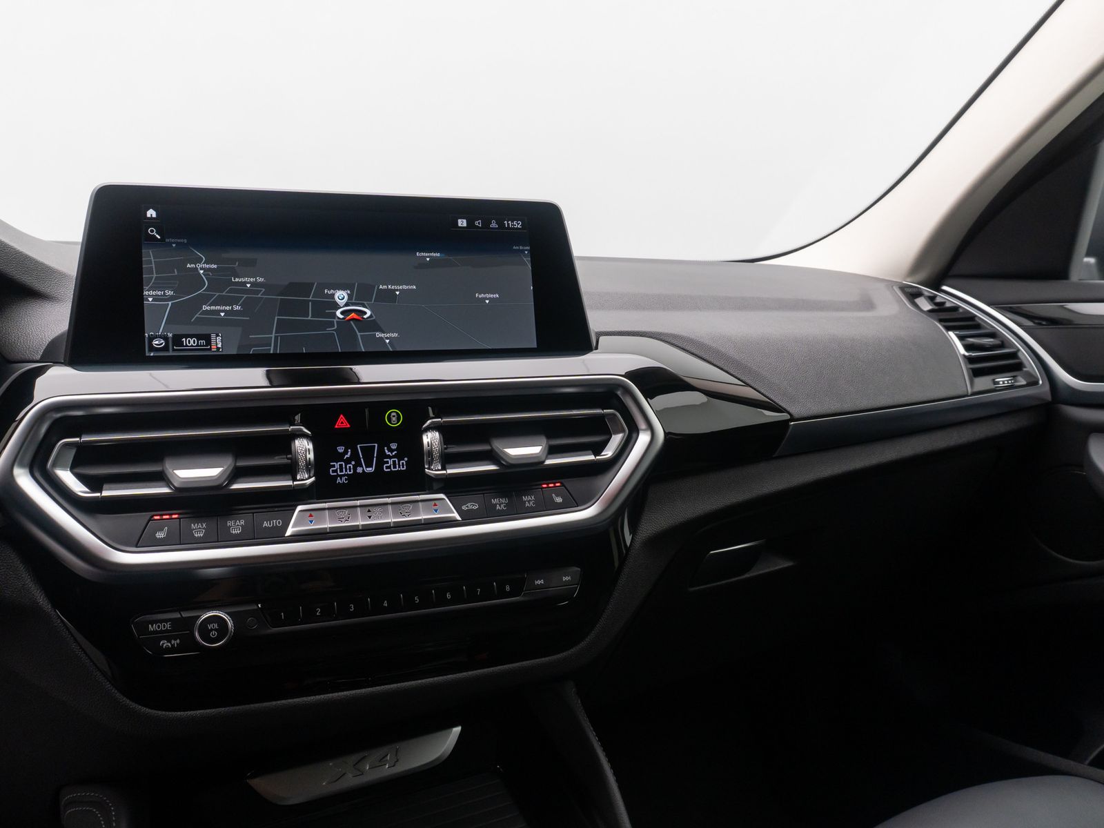 Fahrzeugabbildung BMW X4 xD20i 360° DAB CockpitPlus WLAN LED M Sport