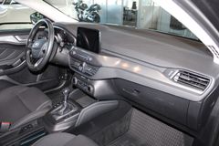 Fahrzeugabbildung Ford Focus 1,5 EcoBlue Titanium Turnier Winter Paket