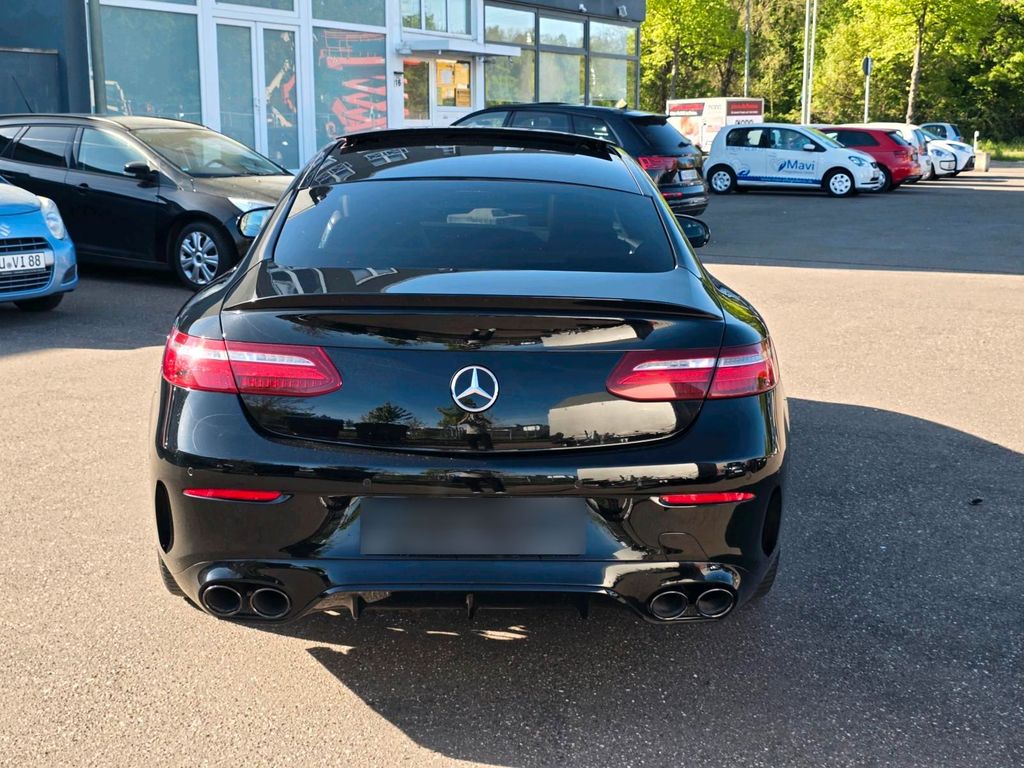 Image of Mercedes-Benz E 300