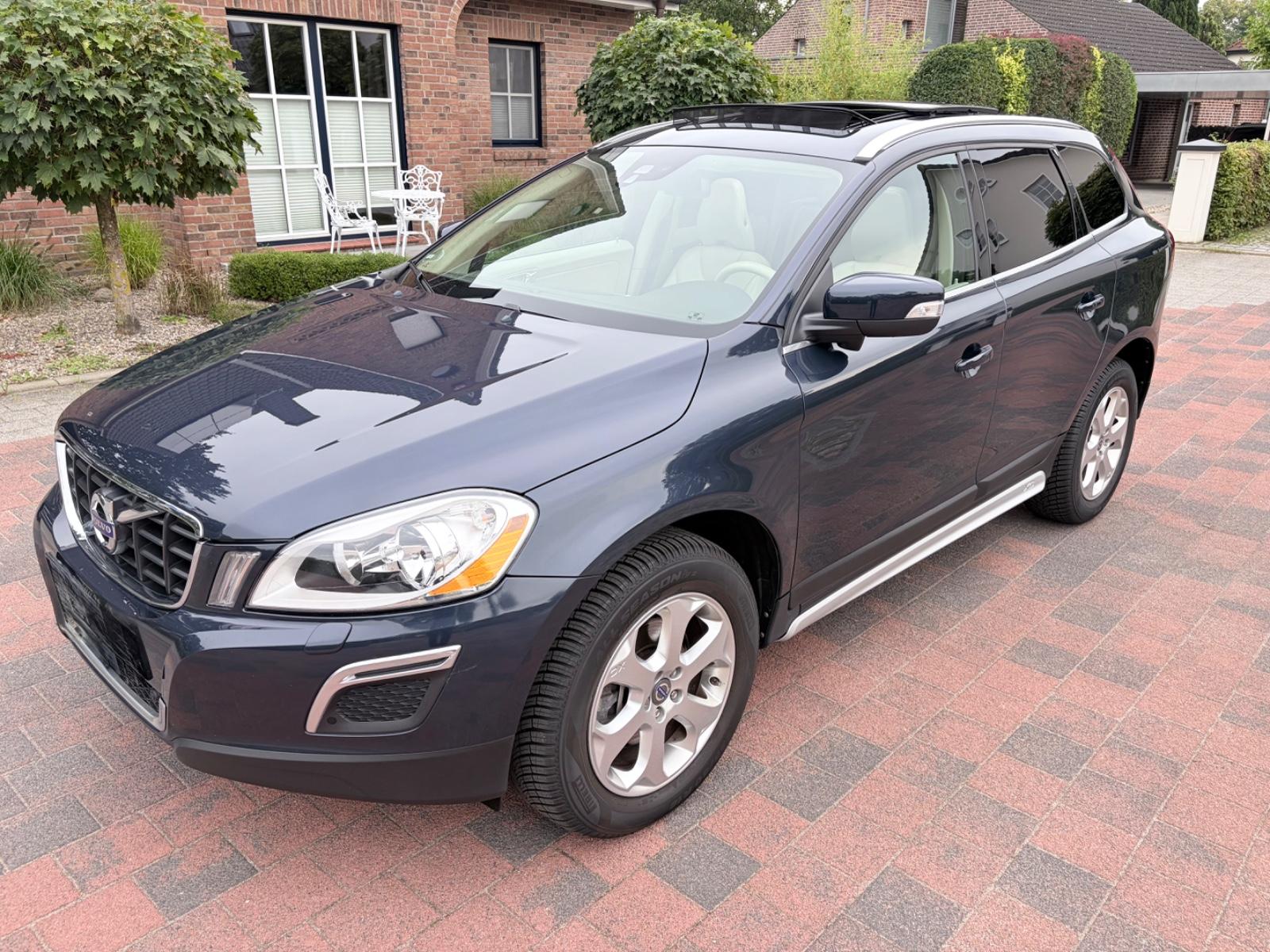 Volvo XC60 T6 AWD 3,0 Turbo Reihensechszylinder