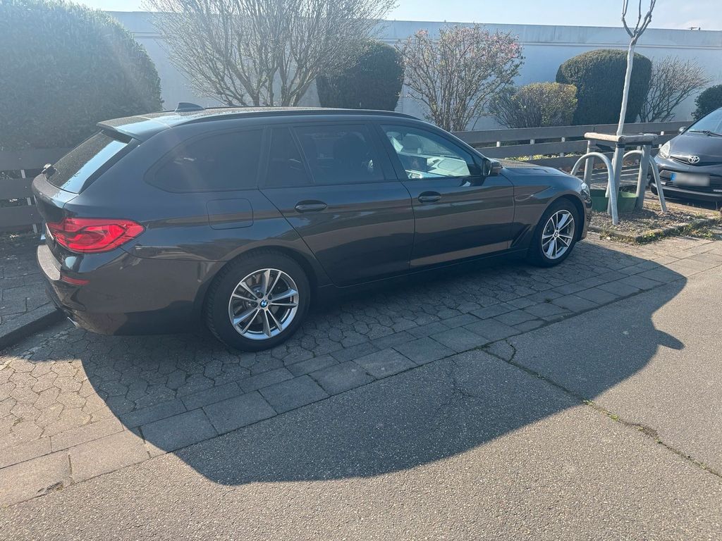 Image of BMW 530