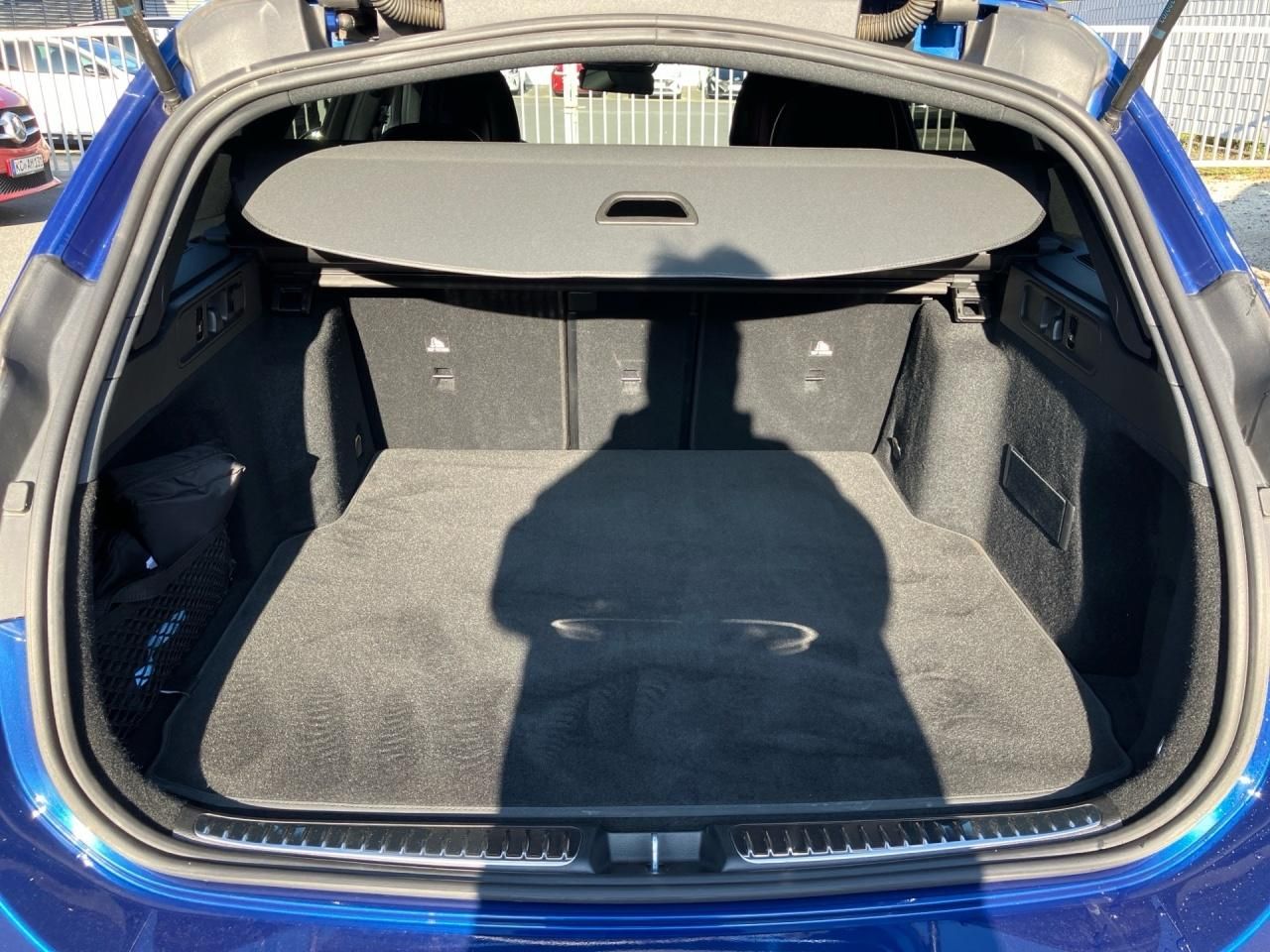 Fahrzeugabbildung Mercedes-Benz C 220 d 4M T AMG AHK Night Kamera AdvSoundsys
