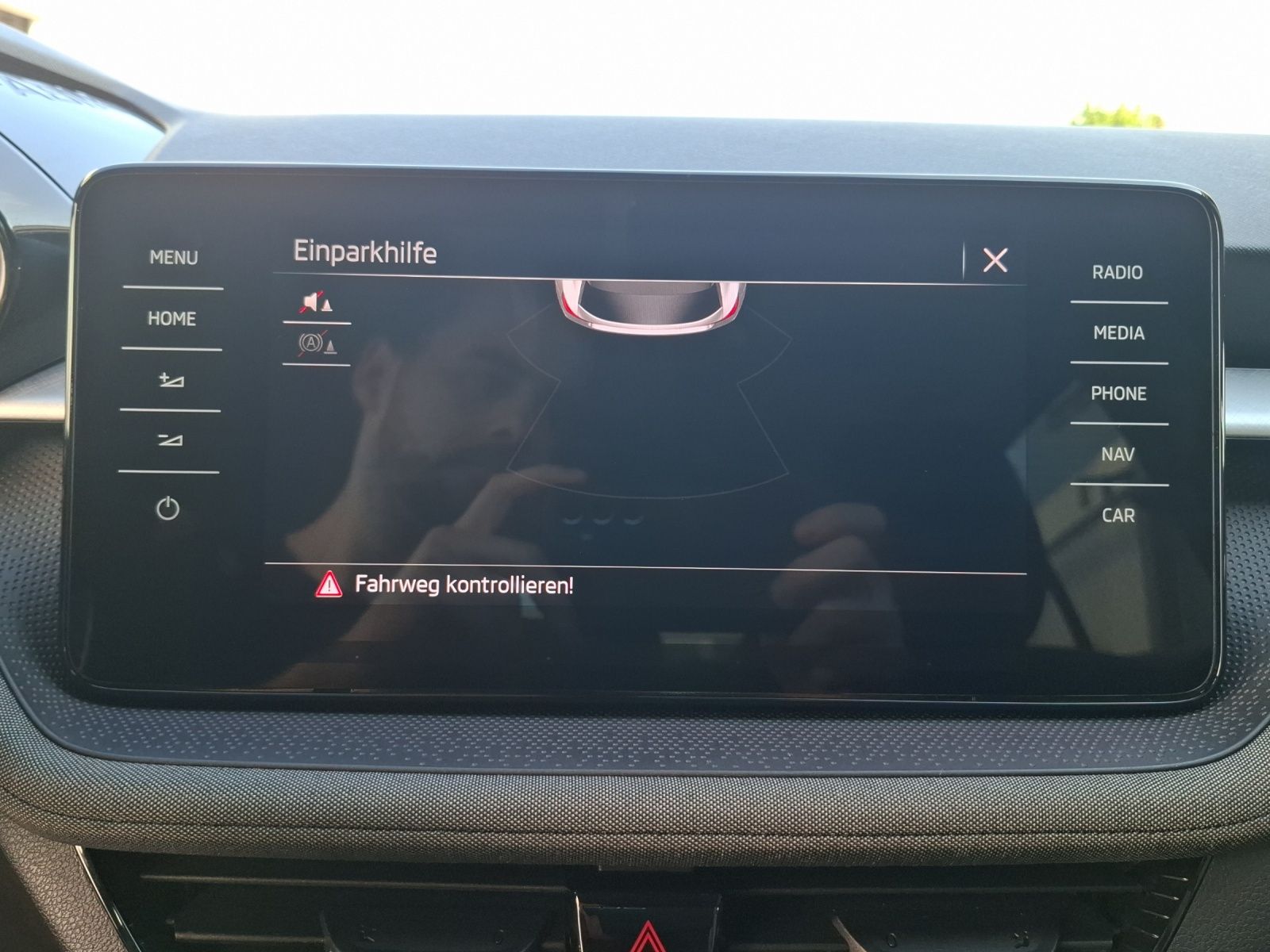 Fahrzeugabbildung SKODA Fabia TSI Tour LED Navi GRA RFK SH