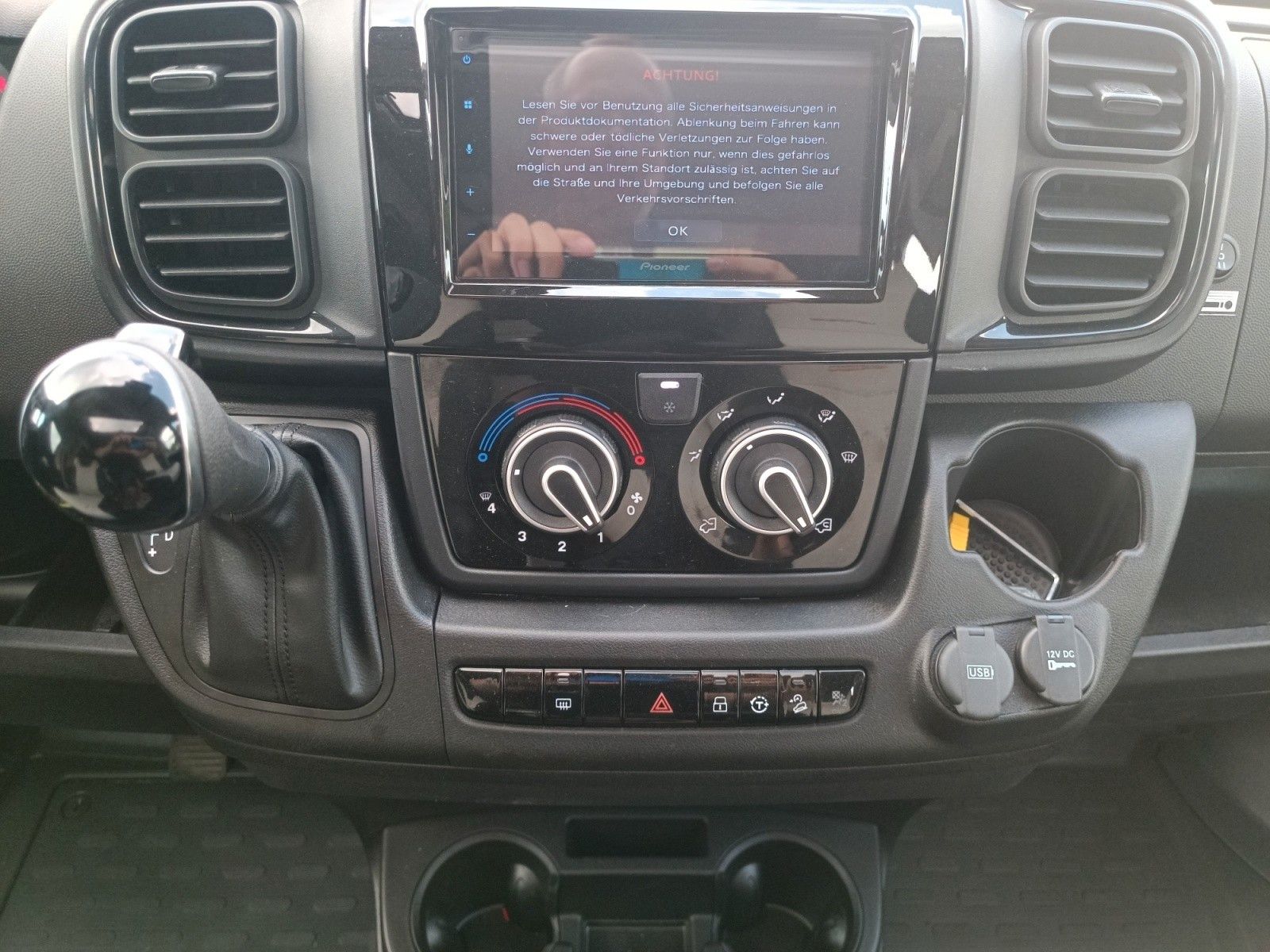 Fahrzeugabbildung Weinsberg CaraCompact 600 MEG Edition Pepper*Automatik*LED