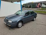 Volkswagen Vento 1.8 GLX GLX - VW Vento mit Schiebedach