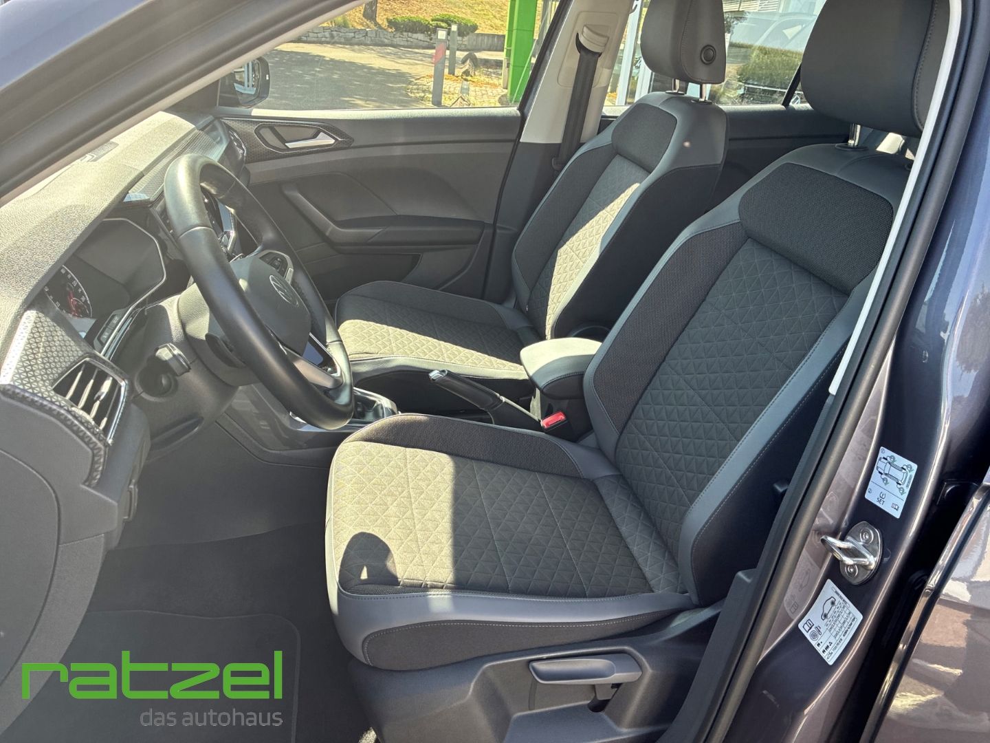 Fahrzeugabbildung Volkswagen T-Cross Style 1.0 TSI DSG LED Dyn. Kurvenlicht A
