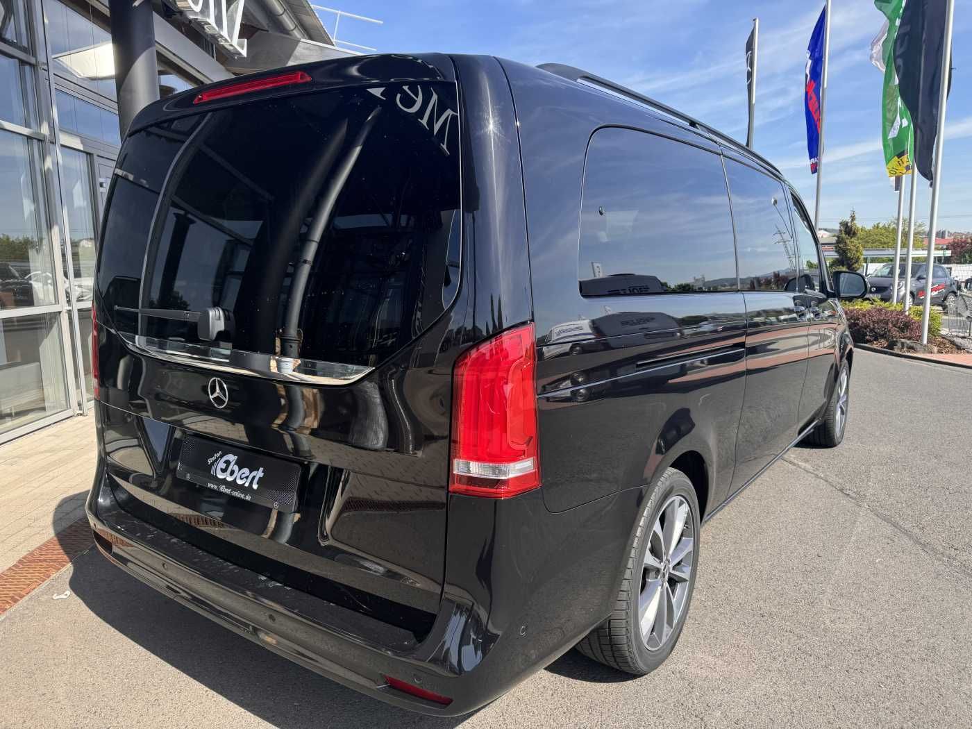 Fahrzeugabbildung Mercedes-Benz V 300 d AVA Extralang AIRMATIC Standheiz 360Kam