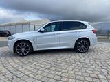 BMW X5 xDrive30d  - TV - M-PAKET - 7SITZ. - PANO +++ - BMW X5: Weiß