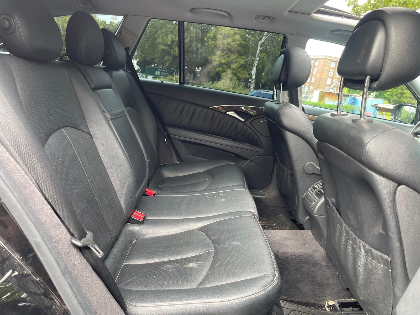 Mercedes-Benz E280 2005 — photo 16