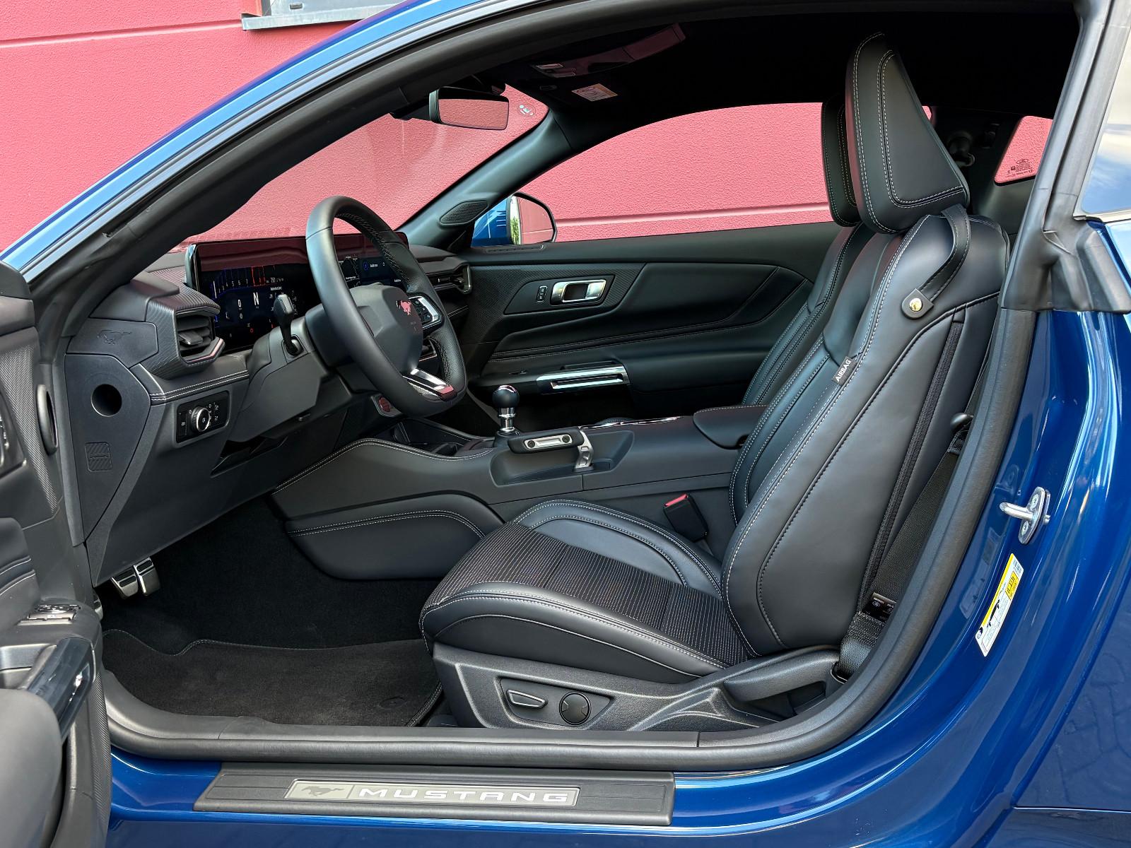 Ford MUSTANG GT 5.0 V8 COUPE NEUES MODELL NUR 3.332KM