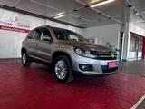 Volkswagen Tiguan Sport & Style 4Motion 2.Hand - mit Diesel-Antrieb: Beige, Geländewagen