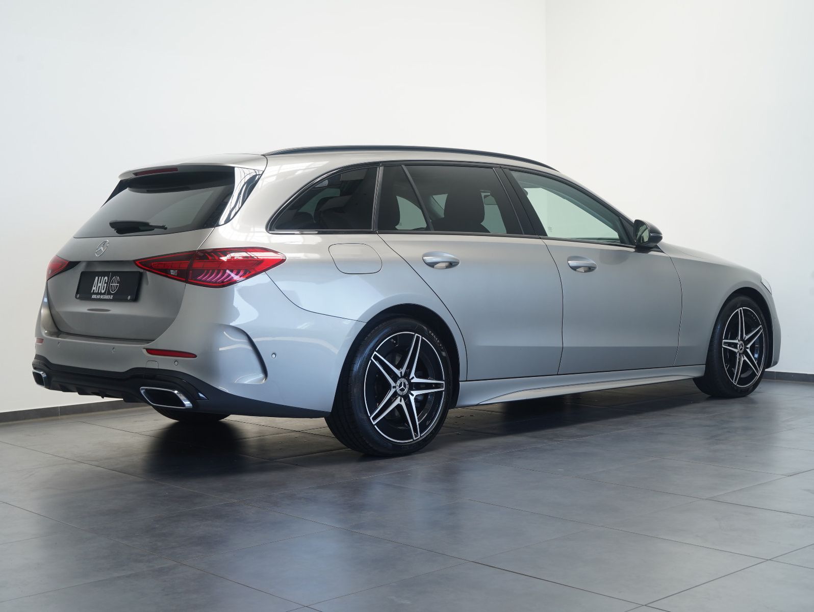 Fahrzeugabbildung Mercedes-Benz C 220 T d AMG Line DISTRONIC/PANORAMA/AHK