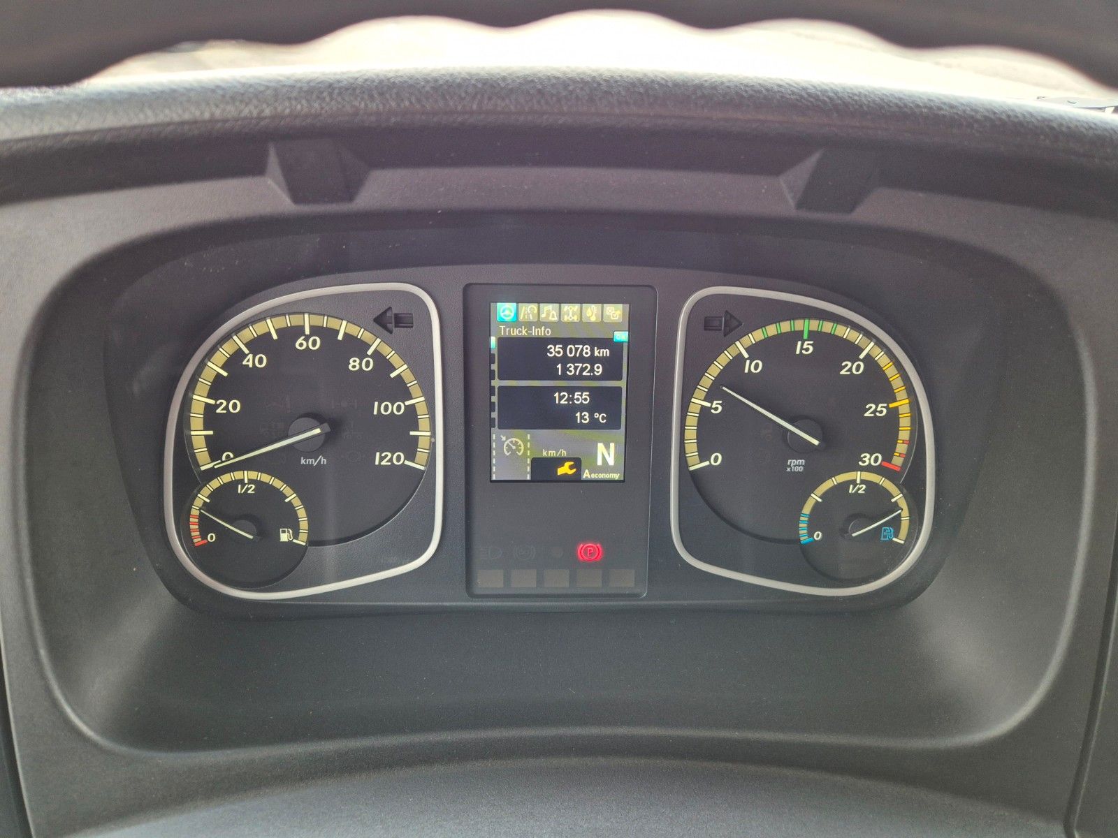 Fahrzeugabbildung Mercedes-Benz Atego 818 L 4x2 LBW ThermoKing V-600