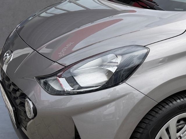 Fahrzeugabbildung Hyundai i10 1.0 Select +RADIO+TEMPOMAT+SHZ+KLIMA+UVM+