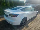 Tesla Model 3 Allradantrieb mit Dualmotor Long Ran... - Tesla Gebrauchtwagen in München