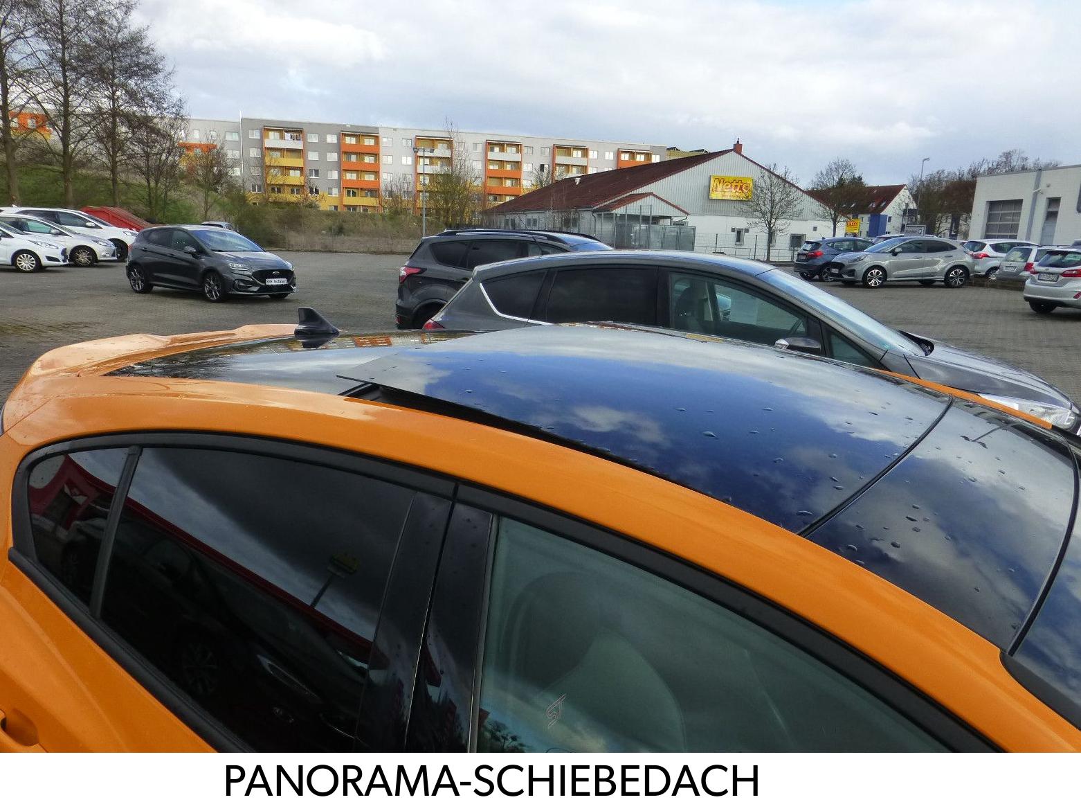 Ford Focus ST Performance Paket, HUD,Kamera,19Zoll